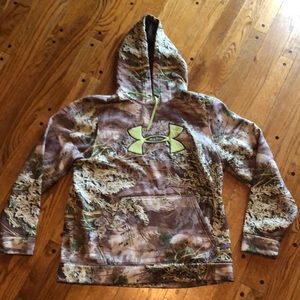 Camo under armour hoodie